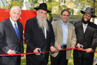Hundreds Help Inaugurate University of Hartford Chabad House